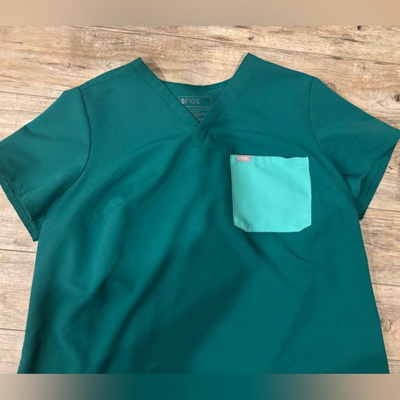 FIGS Scrub Top - Hunter Green, Size 4XL - Picture 5 of 7